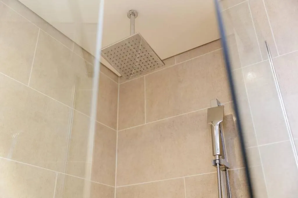 Spacious Minimalistic Studio Dubai Daire